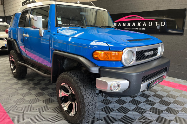 Toyota  FJ CRUISER 