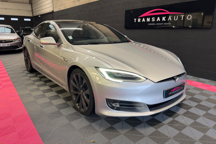 TESLA MODEL S