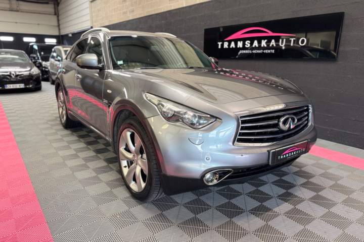 INFINITI QX70